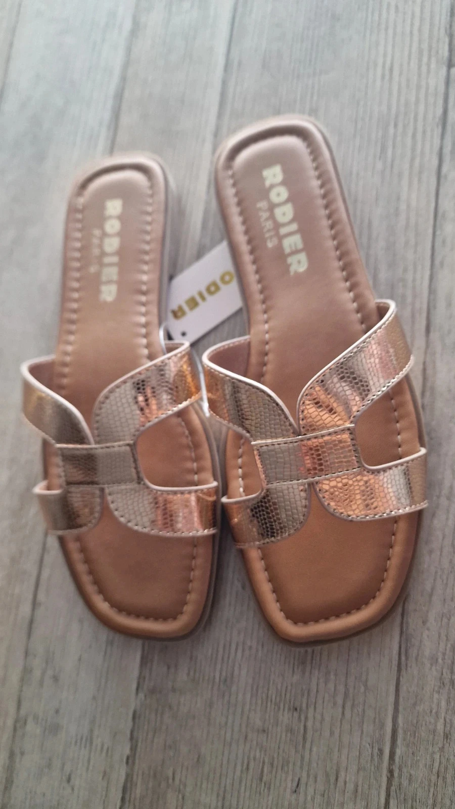 Stunning Rodier Paris sandals in rose gold. – photo 3